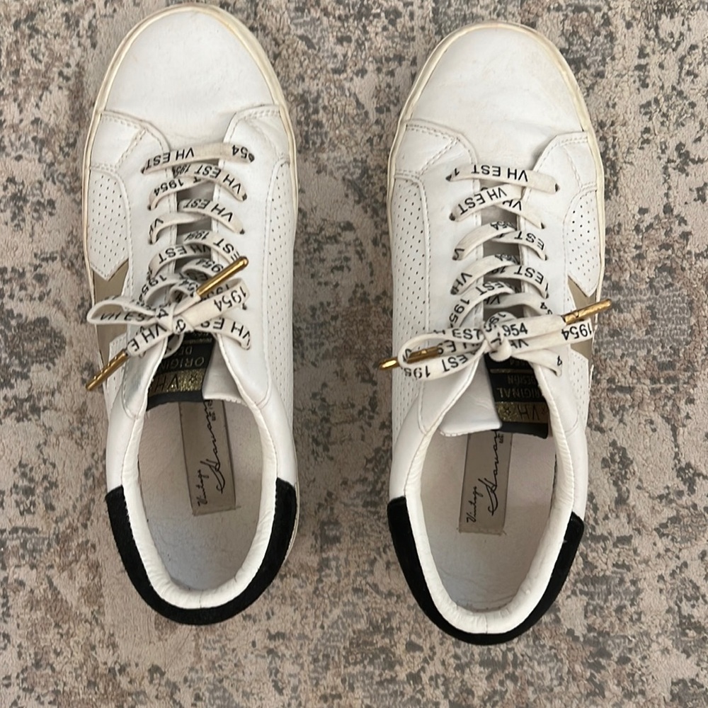 Vintage Havana tennis shoes